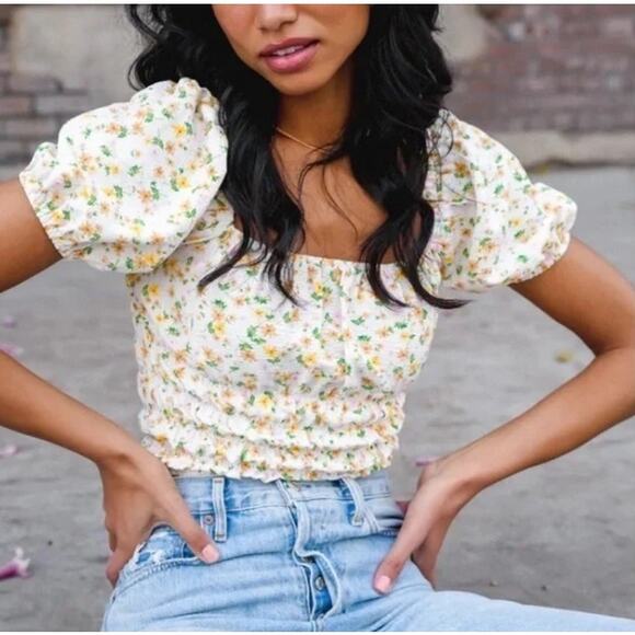 Elodie Tops - elodie puff sleeve smocked crop top size medium